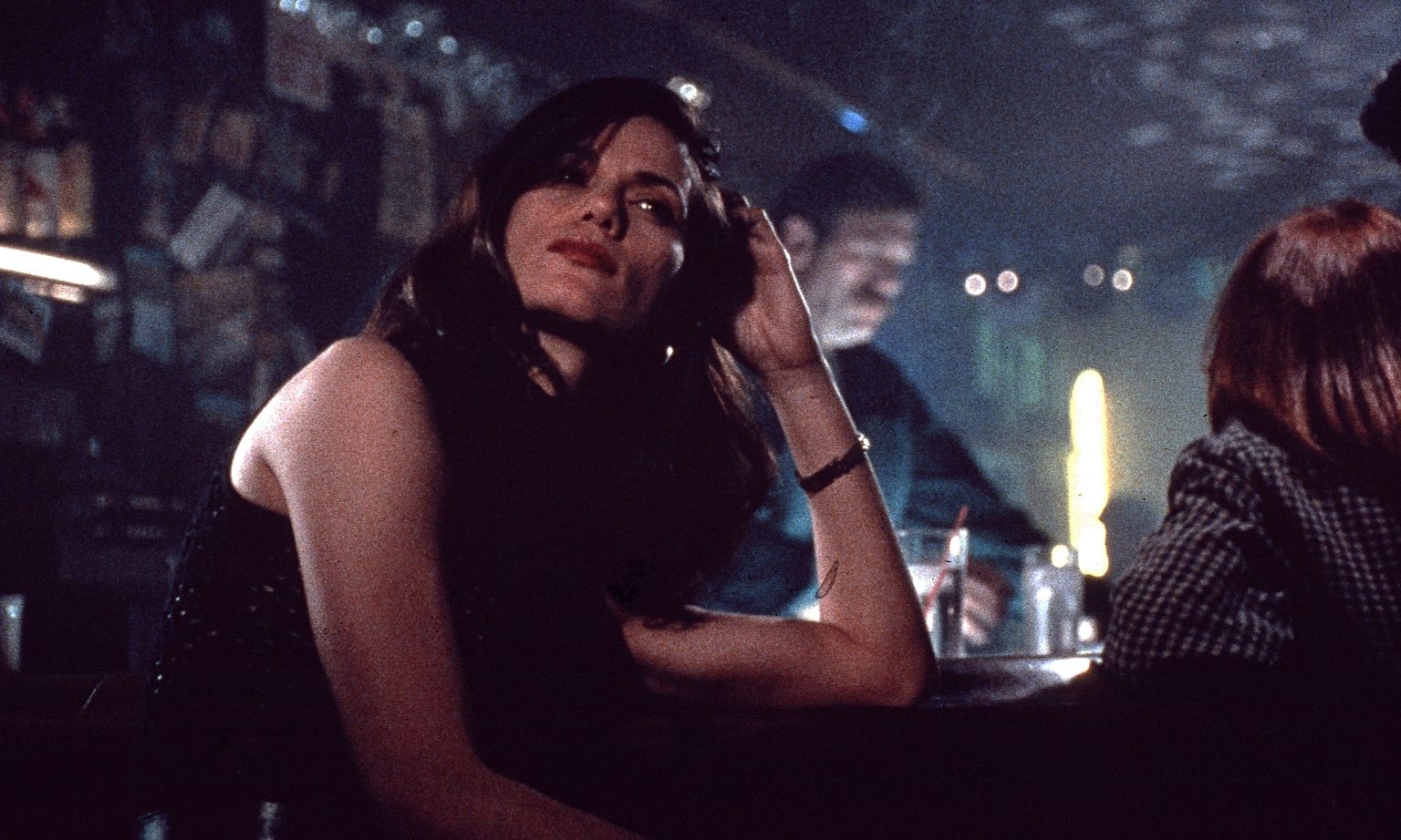 Linda Fiorentino: A Bold Hollywood Presence Who Redefined On-Screen Confidence linda fiorentino